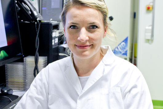 Jennifer Herrmann in the laboratory