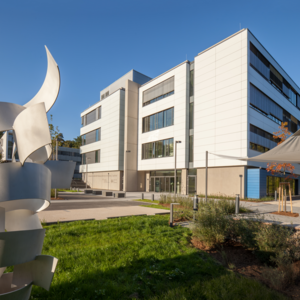 Helmholtz-Institute for Pharmaceutical Research Saarland HIPS © RDS Partner